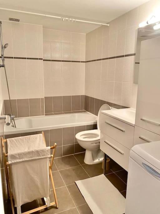 Appartement Au Coeur De Pour 4 - Clim & Wifi *